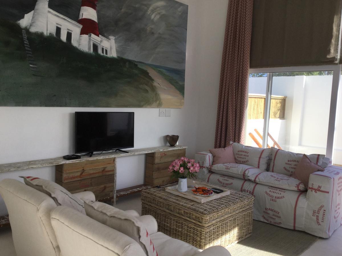 D'Hub Guest Cottage Агульяс Экстерьер фото